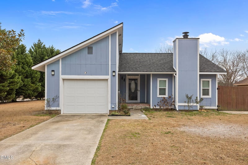 6487 People St, Fayetteville, NC 28304