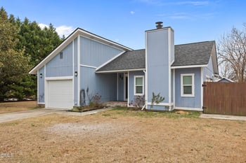 6487 People St, Fayetteville, NC 28304