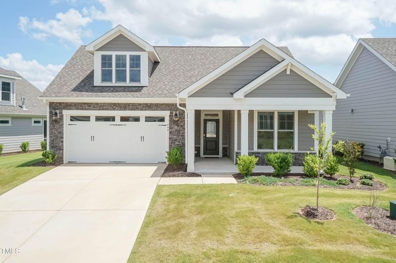 649 Bramble Ln, Clayton, NC 27527