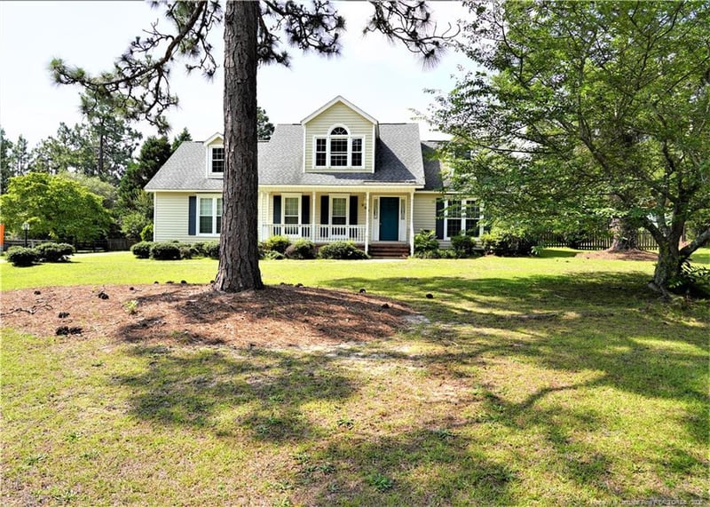 649 Foxlair Dr, Fayetteville, NC 28311