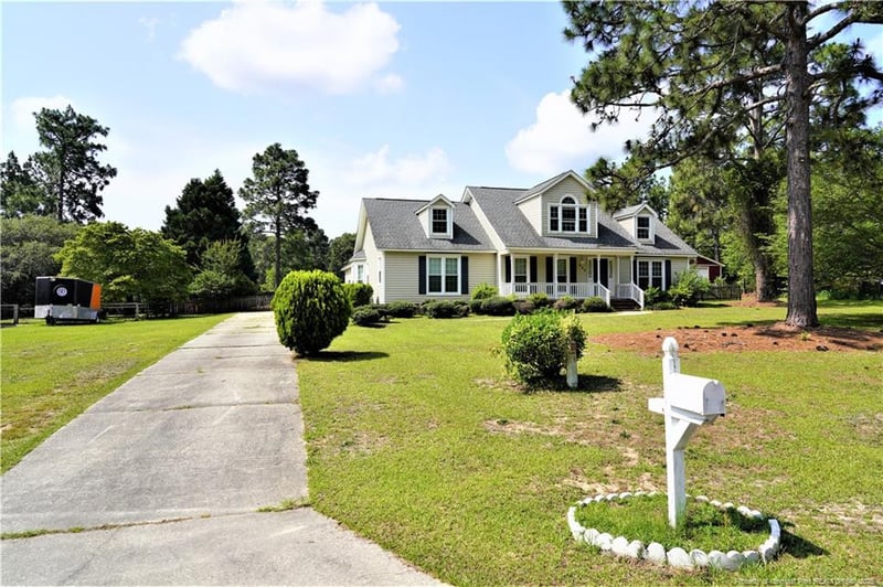 649 Foxlair Dr, Fayetteville, NC 28311