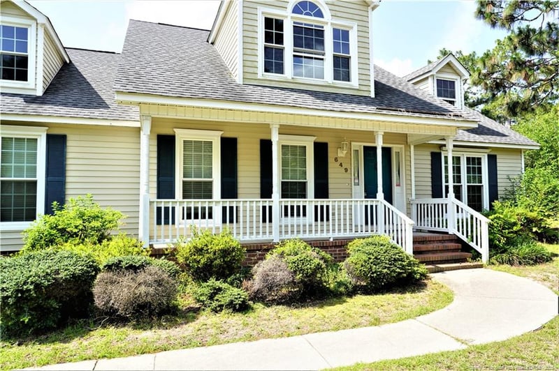 649 Foxlair Dr, Fayetteville, NC 28311