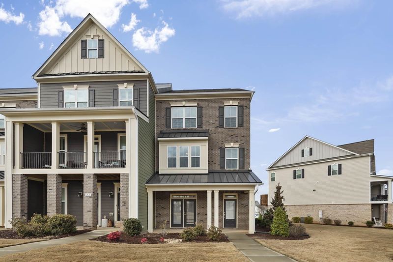 649 Old Ride Dr, Holly Springs, NC 27540