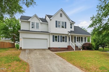 649 Penncross Dr, Raleigh, NC 27610