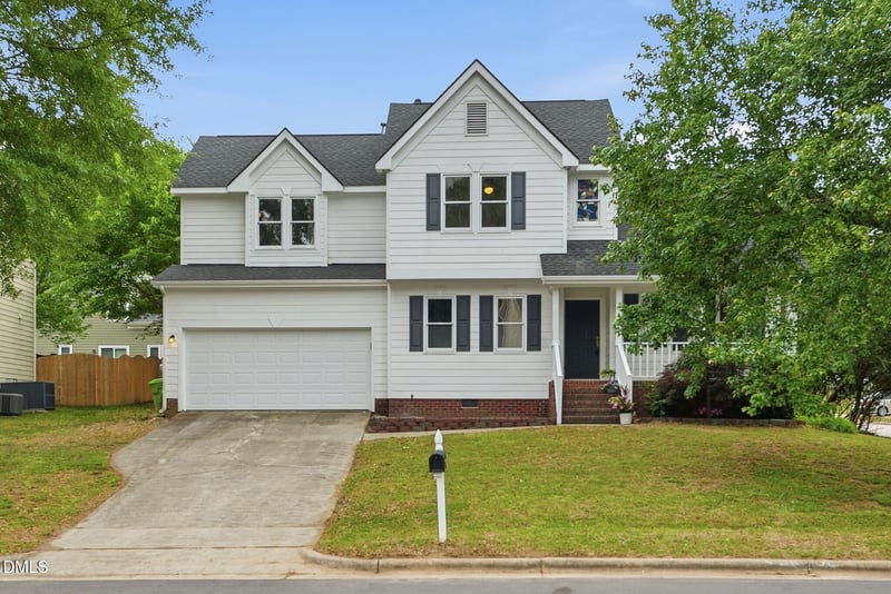 649 Penncross Dr, Raleigh, NC 27610