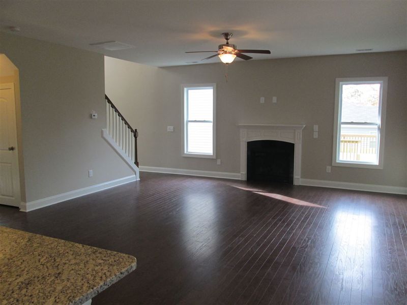 649 Shefford Town Dr, Rolesville, NC 27571