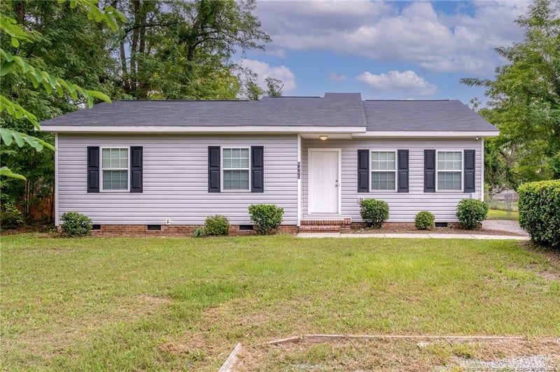 6495 Portsmouth Dr, Fayetteville, NC 28314