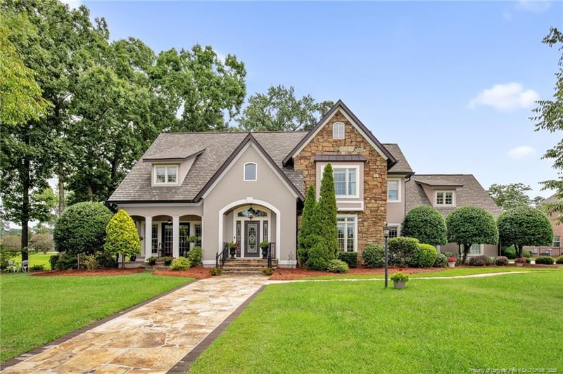 6498 Summerchase Dr, Fayetteville, NC 28311