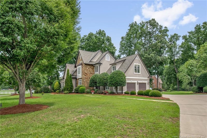 6498 Summerchase Dr, Fayetteville, NC 28311