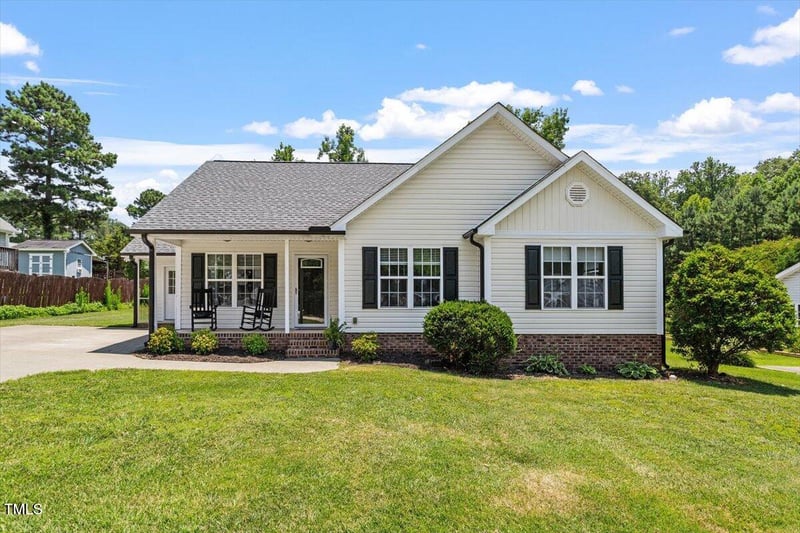 65 Alcock Ln, Youngsville, NC 27596