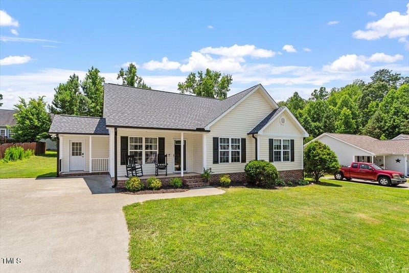 65 Alcock Ln, Youngsville, NC 27596