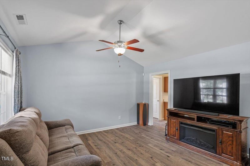 65 Alcock Ln, Youngsville, NC 27596