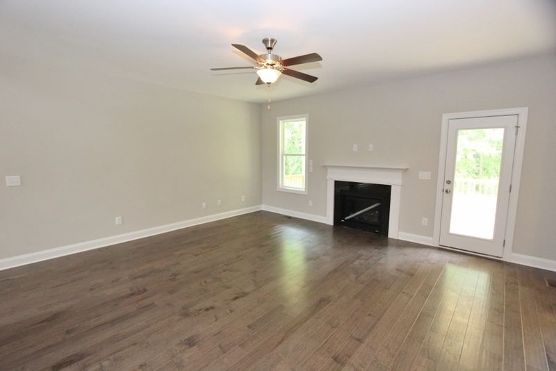 65 Bailey Farms Dr, Youngsville, NC 27596