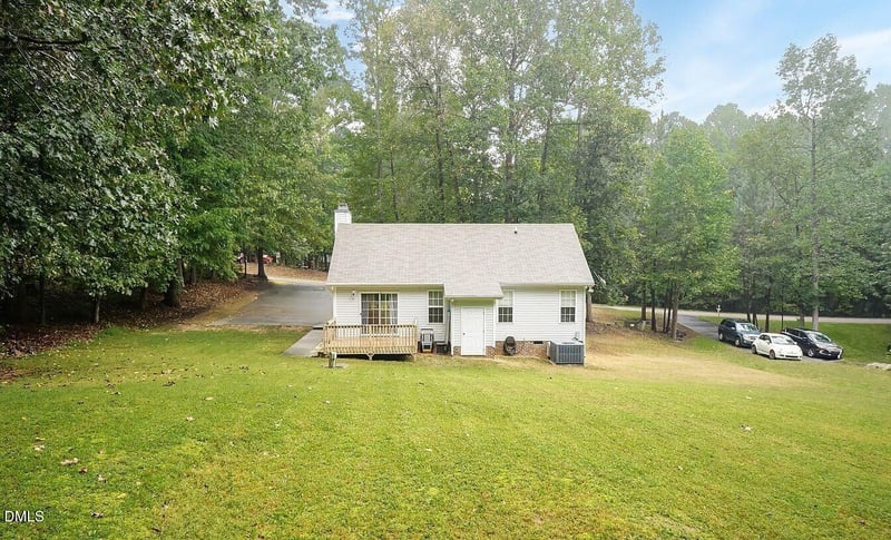 65 Beaver Ridge Dr, Youngsville, NC 27596