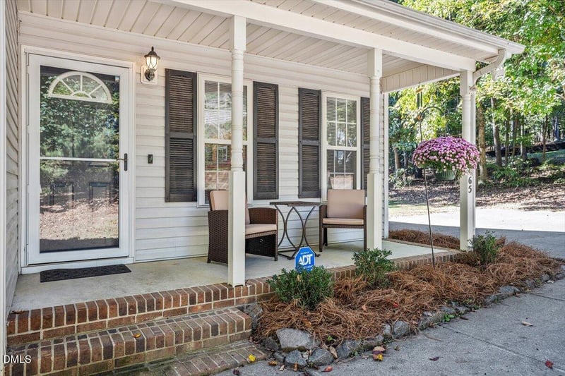 65 Beaver Ridge Dr, Youngsville, NC 27596