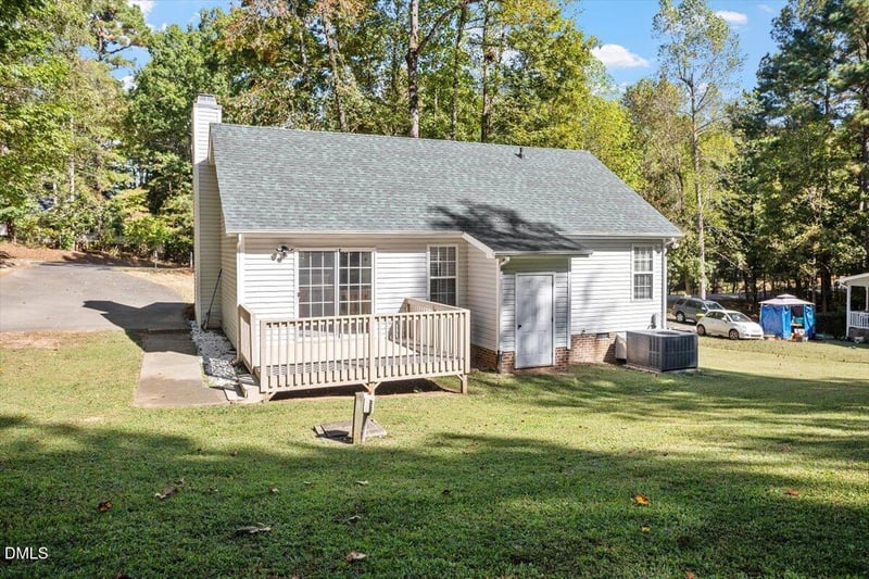 65 Beaver Ridge Dr, Youngsville, NC 27596