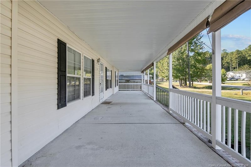 65 Country Walk Ln, Sanford, NC 27332