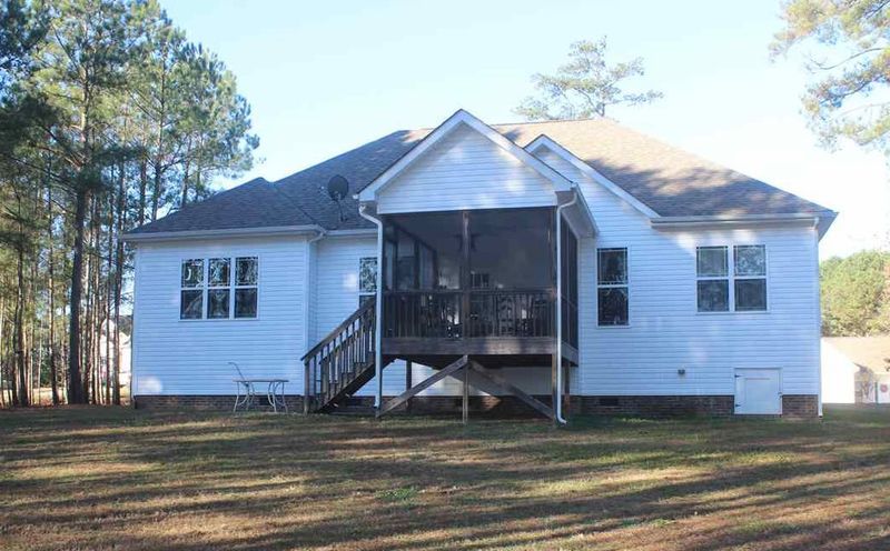 65 Crabtree Ct, Fuquay Varina, NC 27526