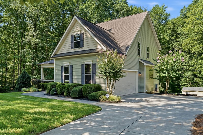 65 Falcon Crest Ln, Youngsville, NC 27596