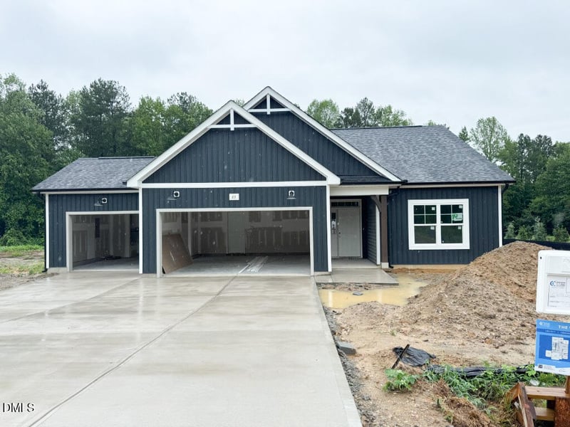 65 Kettle Creek Dr, Zebulon, NC 27597