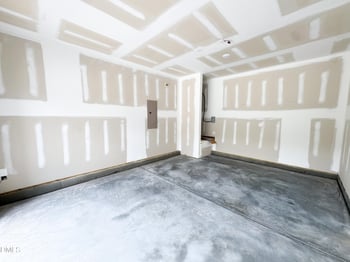 65 Kettle Creek Dr, Zebulon, NC 27597