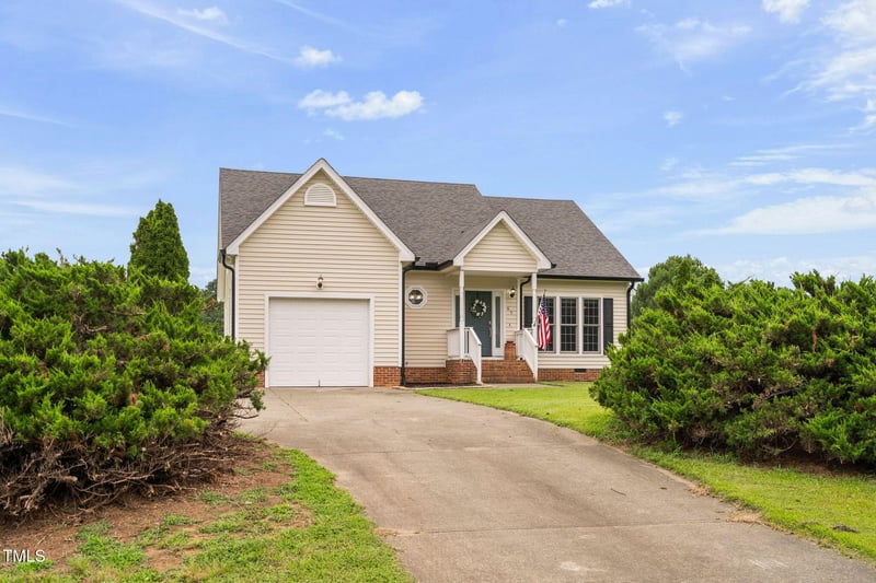 65 Linnett Ct, Youngsville, NC 27596