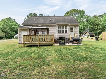 65 Meadowfield Ln, Franklinton, NC 27525