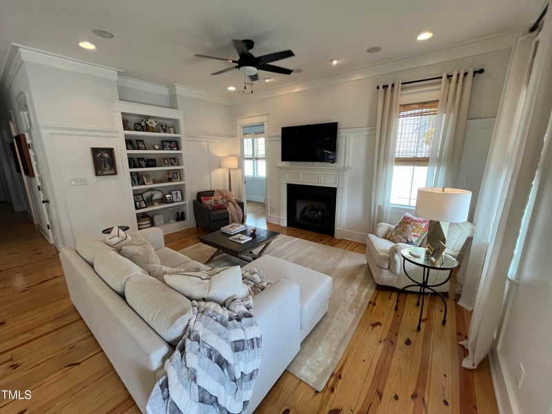 65 Oglethorpe Ave, Clayton, NC 27527