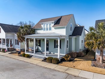 65 Oglethorpe Ave, Clayton, NC 27527