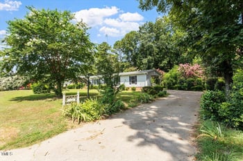65 Pine View Rd, Henderson, NC 27537