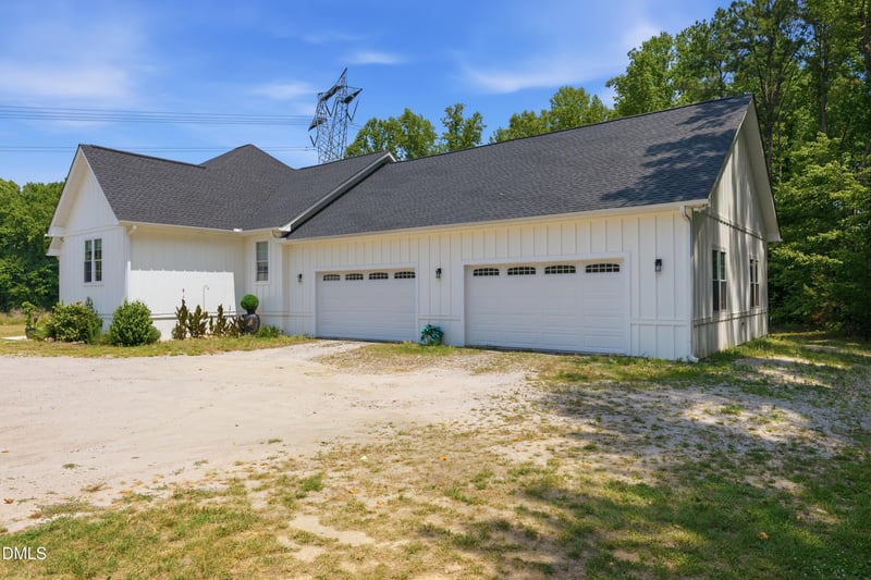 65 Soggy Bottom Trl, Zebulon, NC 27597