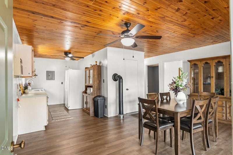 65 Sparrow Cir, Sanford, NC 27332