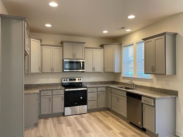 65 Still Hand Dr, Clayton, NC 27527