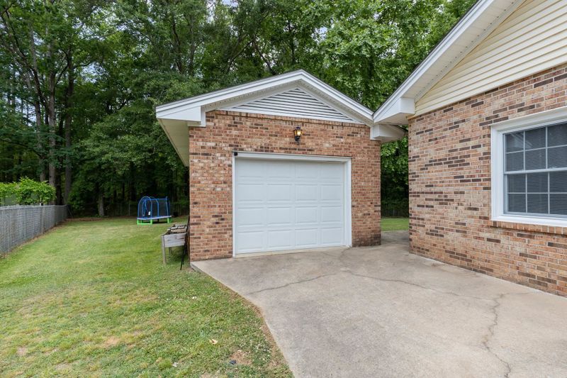 65 White Oak Dr, Smithfield, NC 27577