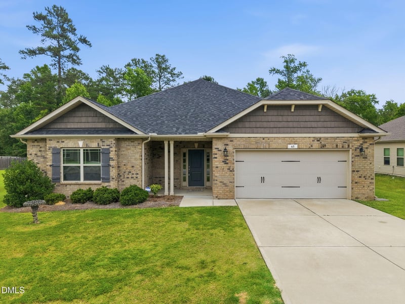 65 Woodwater Cir, Lillington, NC 27546