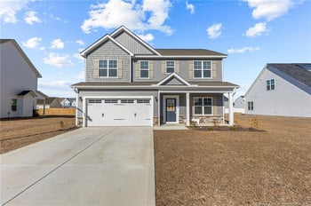 650 Amusement Dr, Hope Mills, NC 28348
