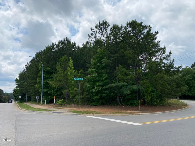 650 Reedy Creek Rd, Cary, NC 27513