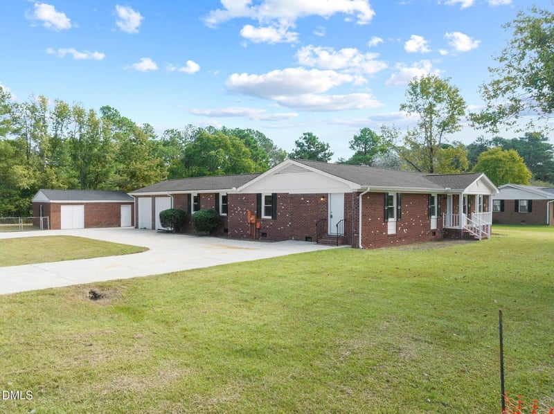 6501 Rock Service Station Rd, Raleigh, NC 27603