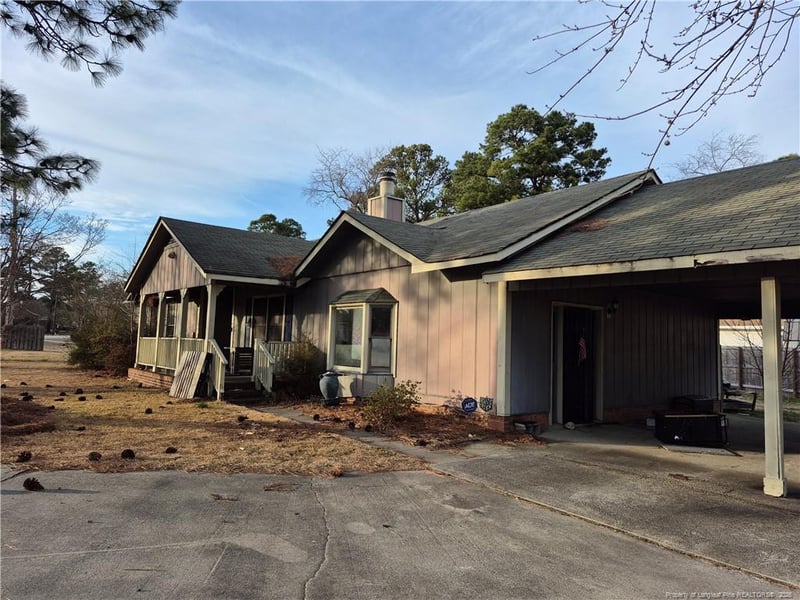 6504 Bailey Lake Rd, Fayetteville, NC 28304