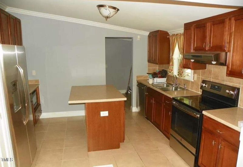 6505 Crowned Ct, Zebulon, NC 27597