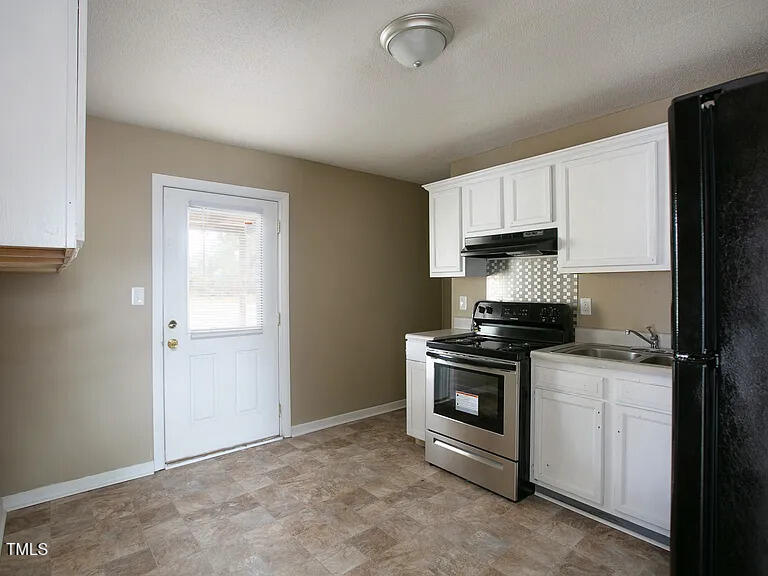 6507 Amanda Cir, Fayetteville, NC 28304