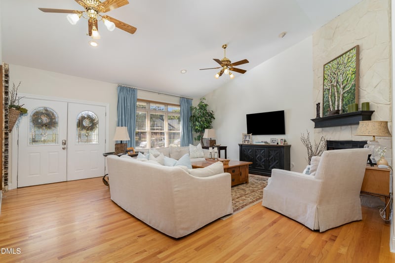 6507 Glen Forrest Dr, Chapel Hill, NC 27517