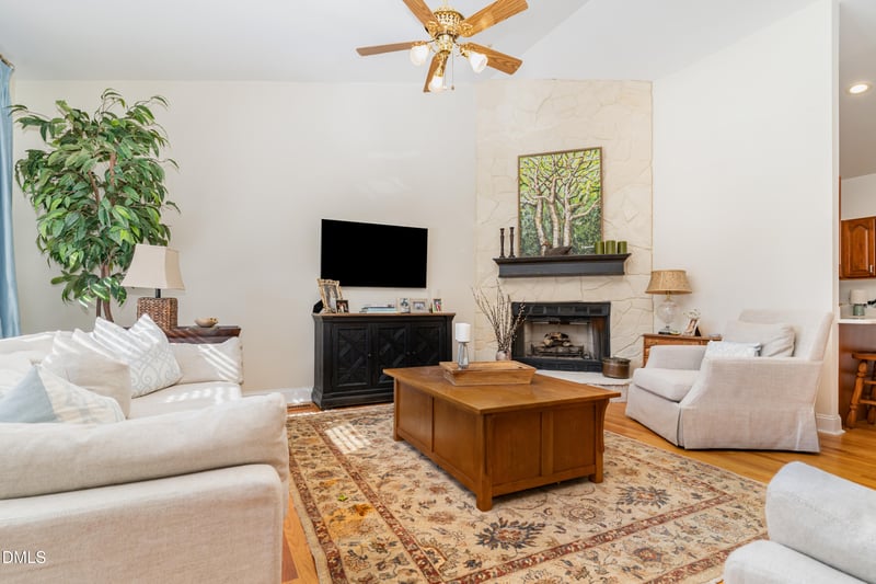 6507 Glen Forrest Dr, Chapel Hill, NC 27517