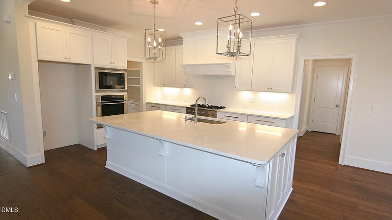 6508 Deerview Dr, Raleigh, NC 27606