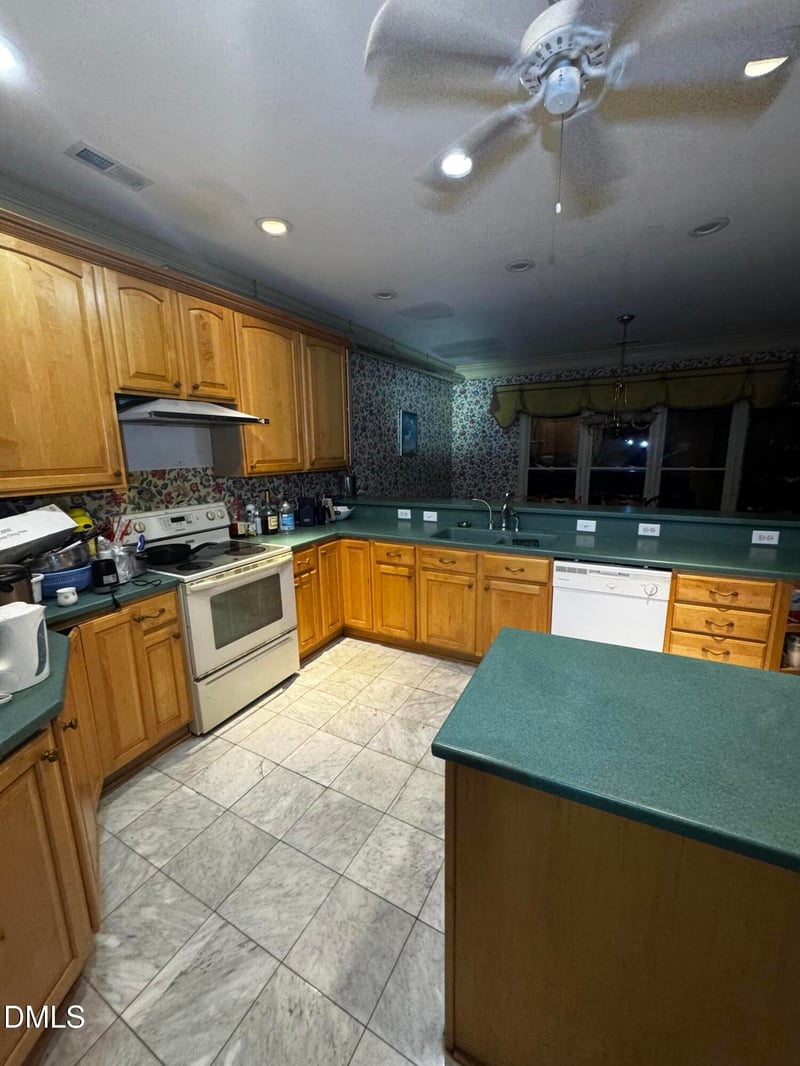 6508 Litchford Rd, Raleigh, NC 27615