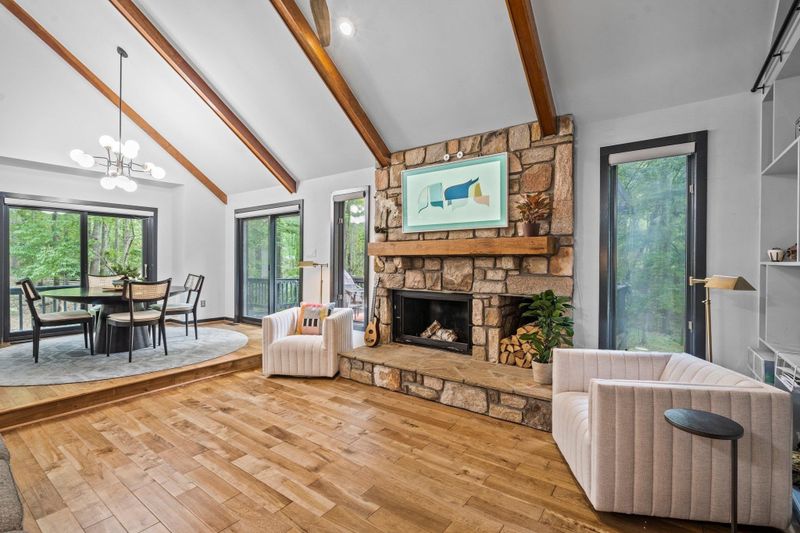 6509 Deerview Dr, Raleigh, NC 27606