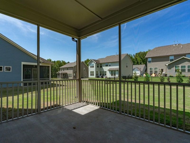651 Heartpine Dr, Mebane, NC 27302