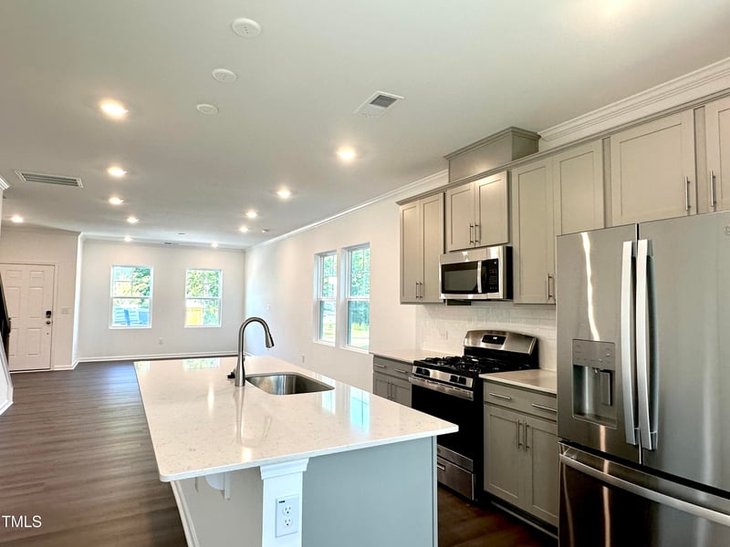 651 Mirkwood Ave, Apex, NC 27523