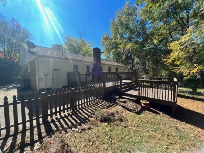 6512 Keystone Dr, Raleigh, NC 27612
