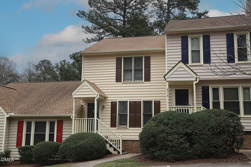 6514 Hearthstone Dr, Raleigh, NC 27615